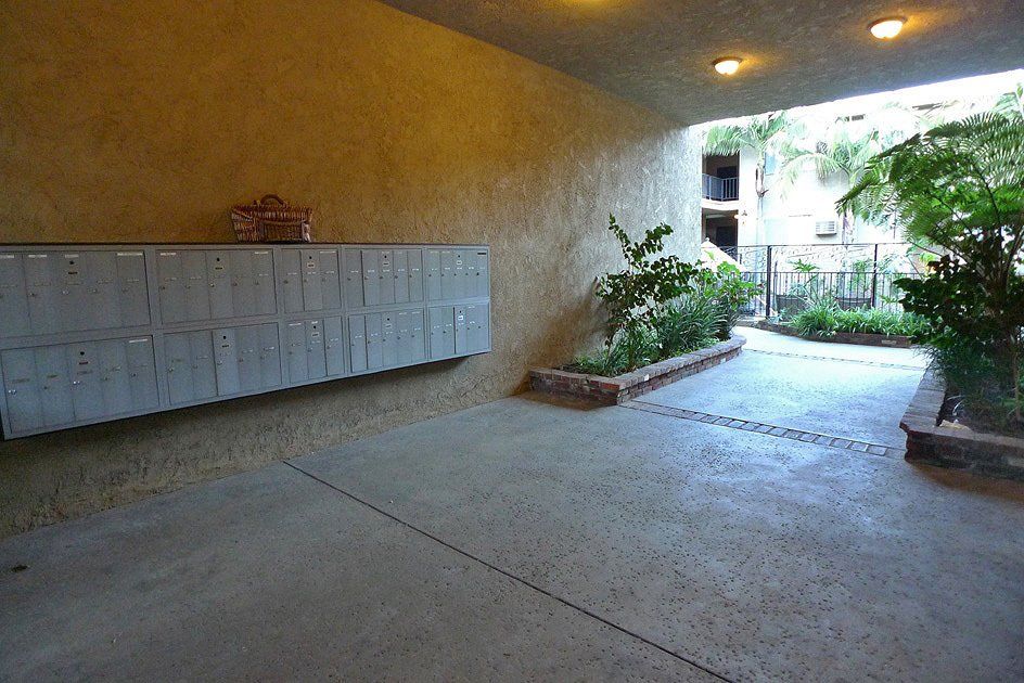 Alhambra at Studio City exterior