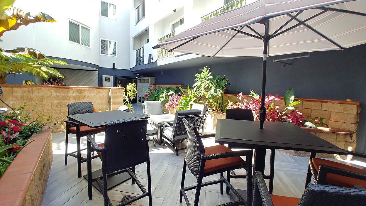 Villa De Adel B.A. Management