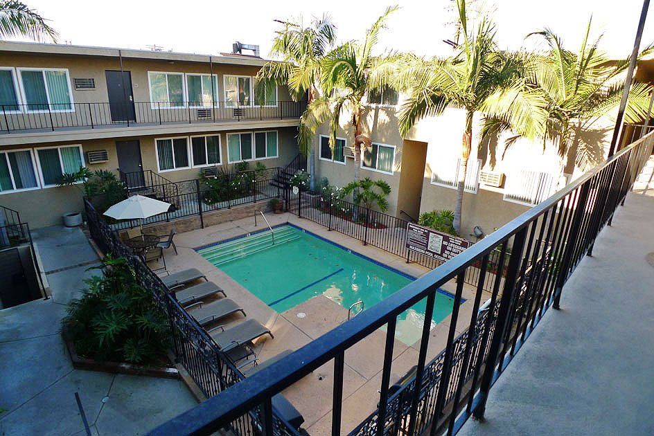 Alhambra at Studio City pool