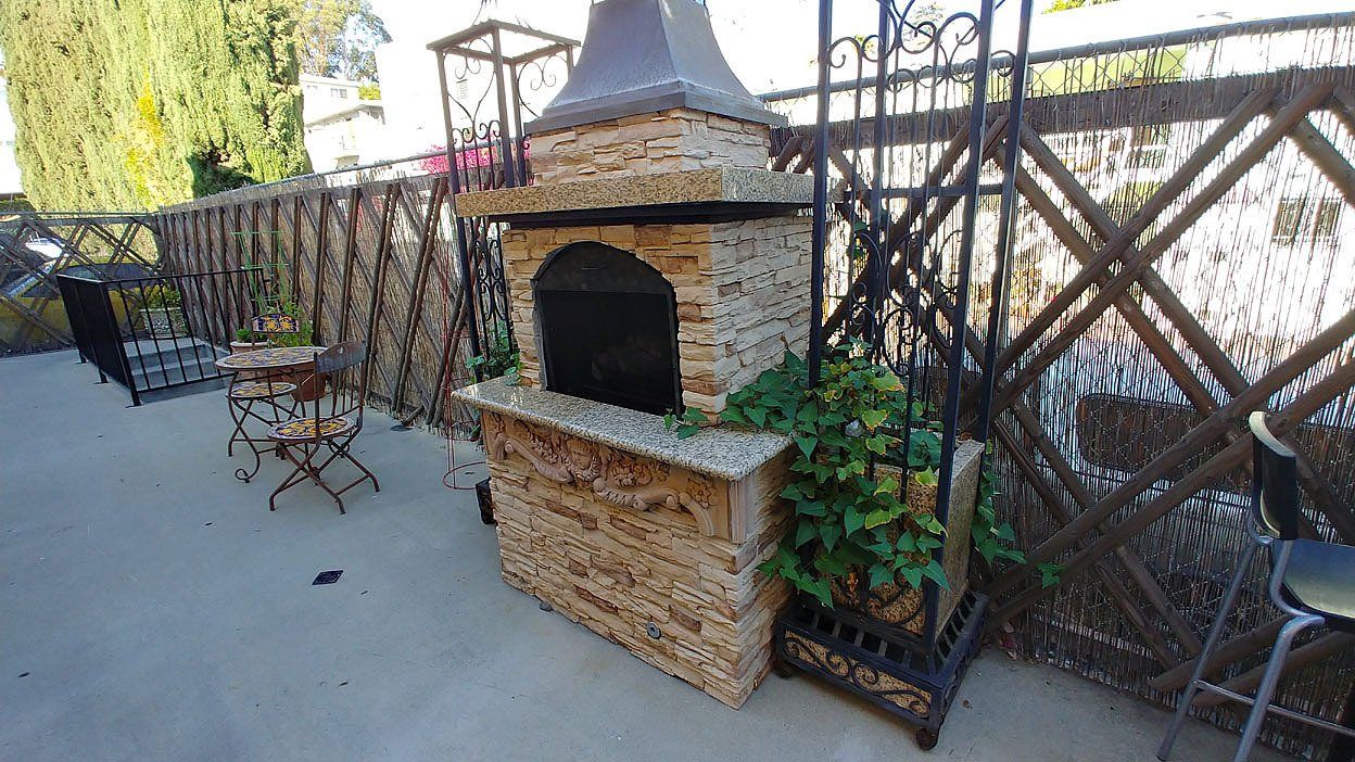 20/20 villa exterior