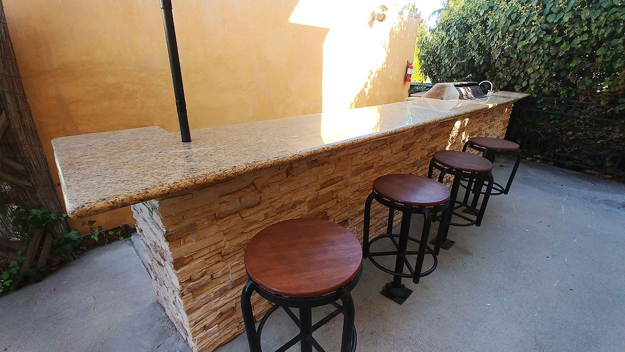 20/20 villa exterior