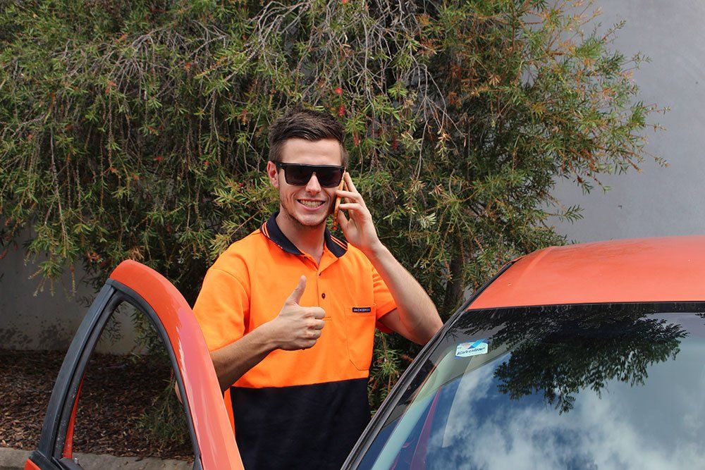 man-calling-thumbsup