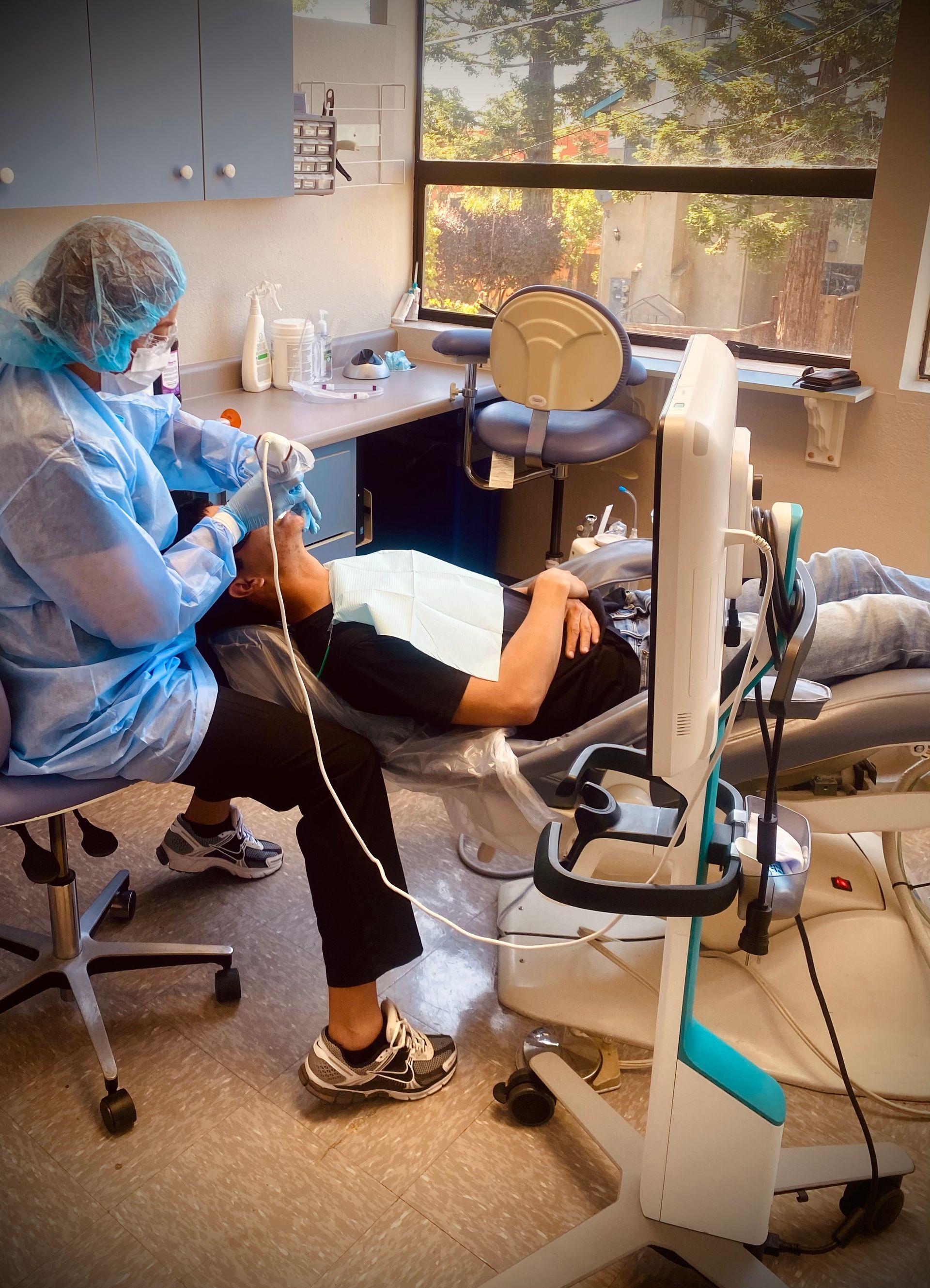 Man with tooth pain