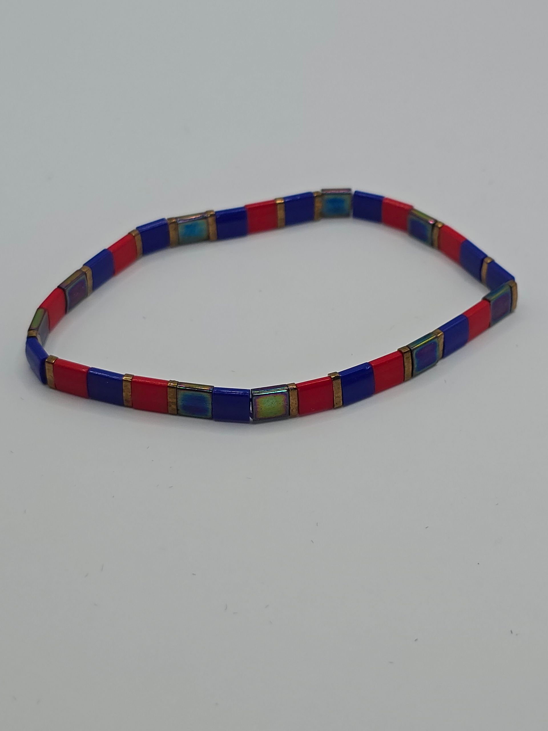 Blauw en Rode Armband