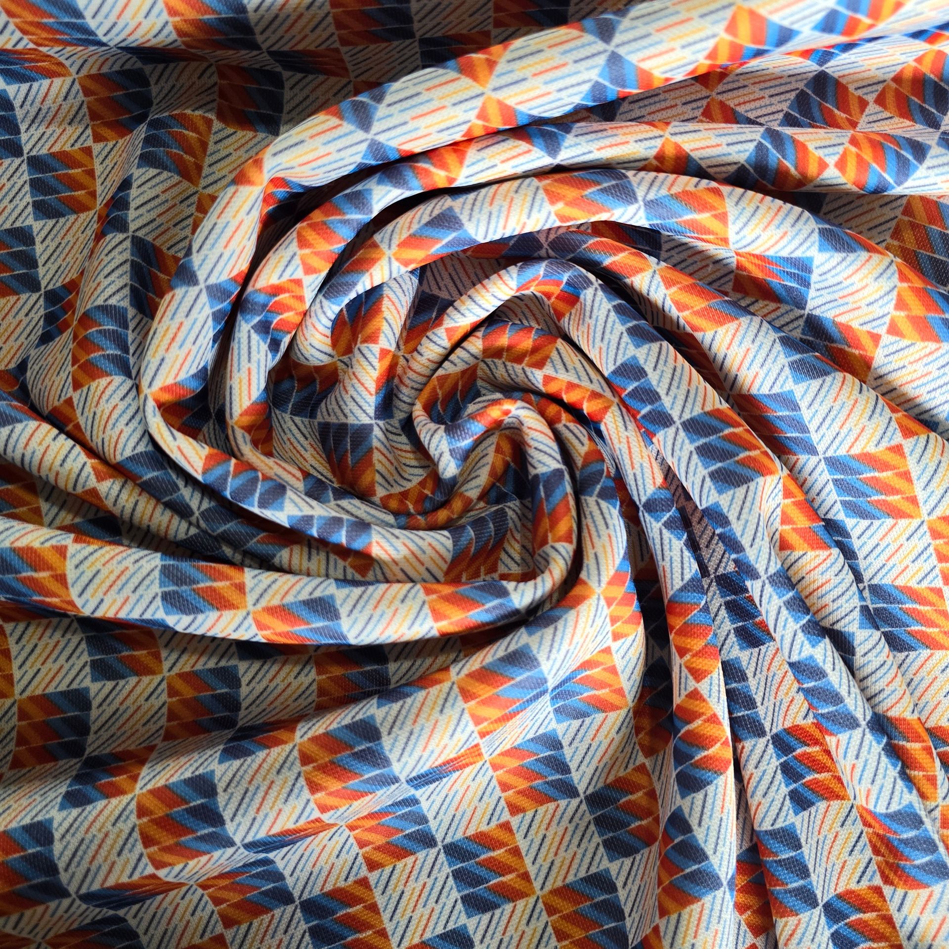 Oranje met blauwe vierkantjes