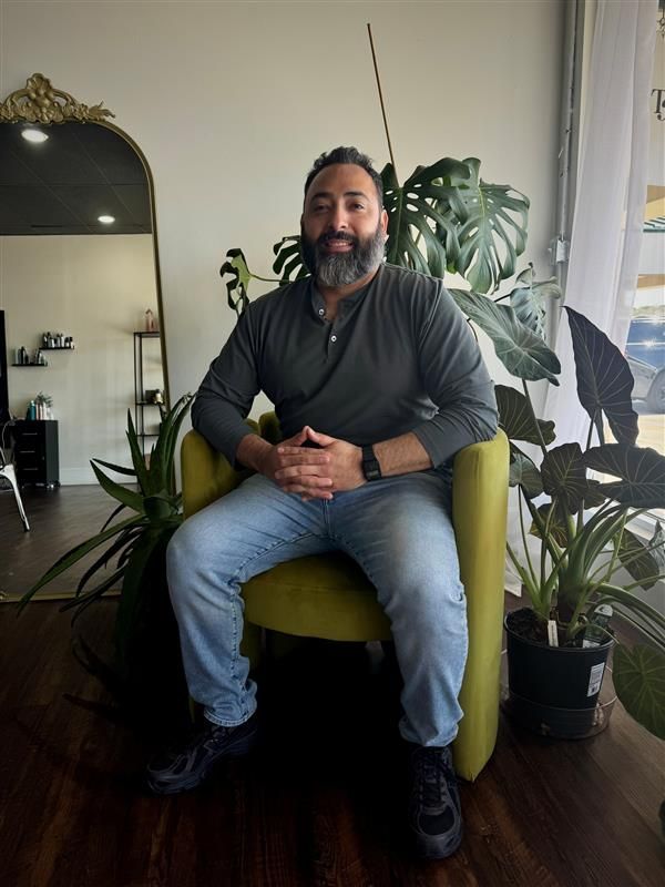 Franco Minjarez is a barber 