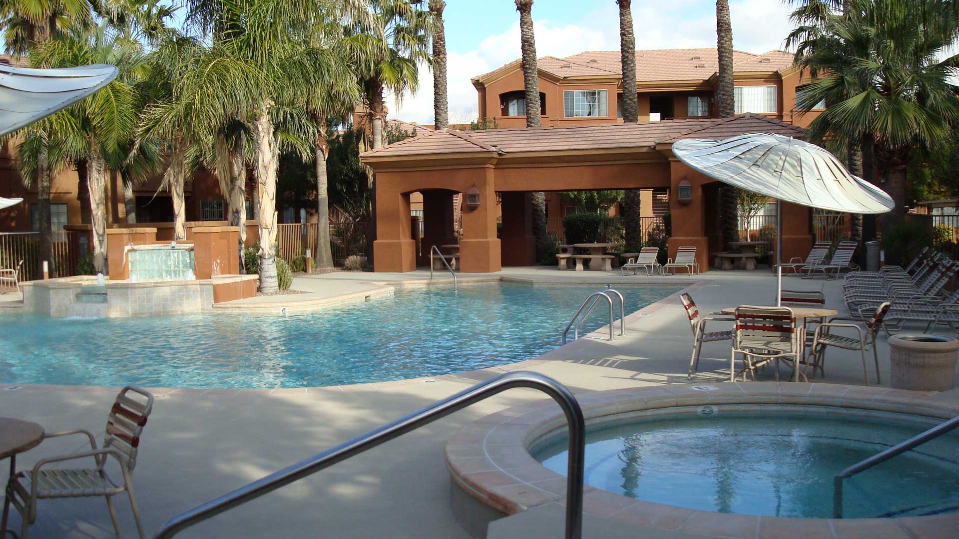 Pool & Jacuzzi | Summerlin Villas