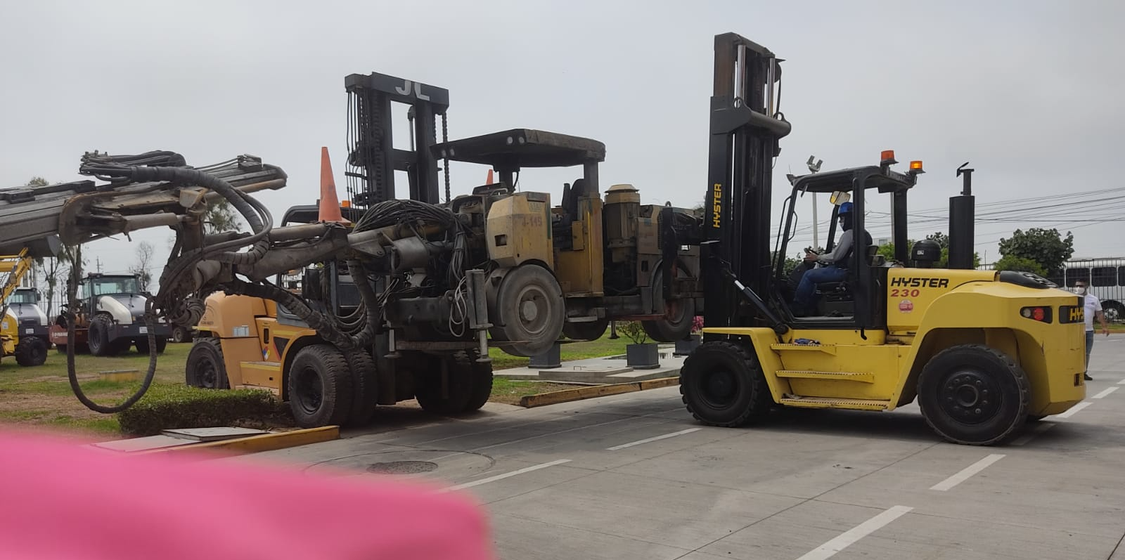 Montacargas y Grúas Jhon EIRL