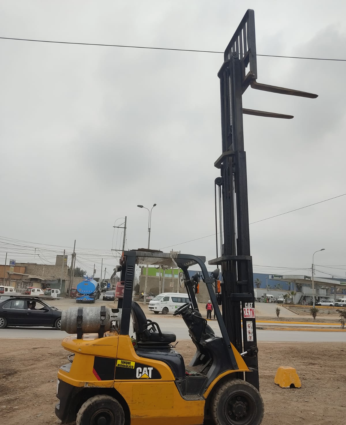 Montacargas y Grúas Jhon EIRL