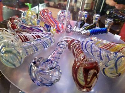 glass hand pipes for sale - Buffalo, NY