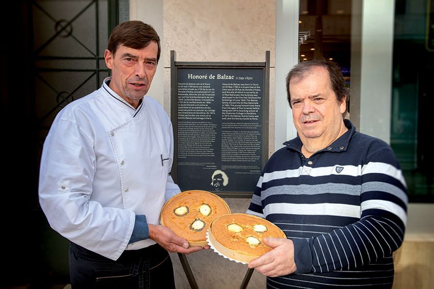 Thierry Cartereau et Joël Legendre, les créateurs de la tarte la Balzacienne
