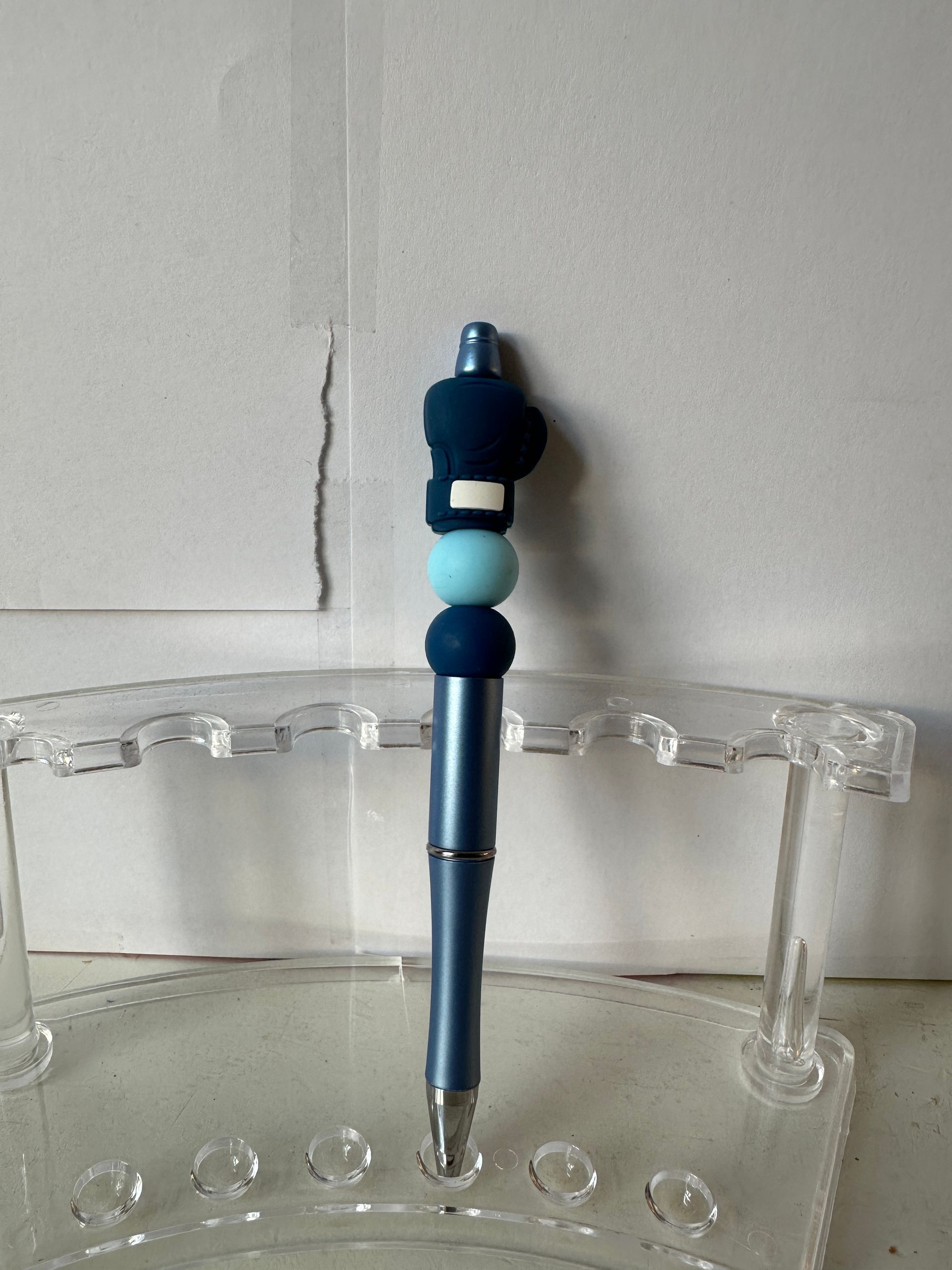 pen met blauwe bokshandschoen( ook beschikbaar in het rood en zwart)