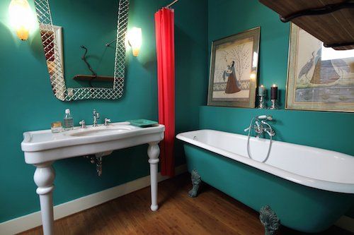 Painting a Fiberglass Bathtub: What You Need to Know