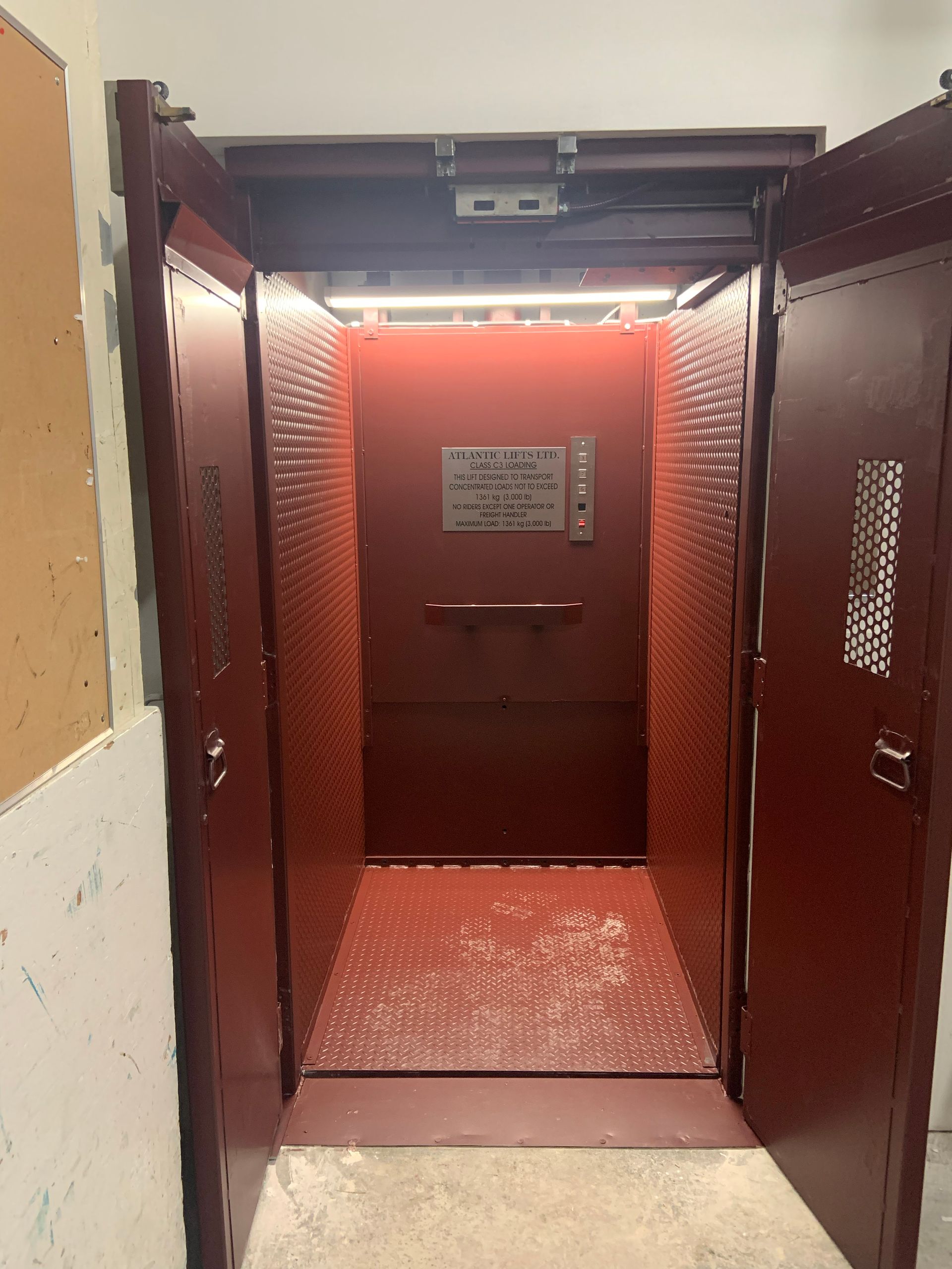 Industrial Scissor Lift Etobicoke | Automotive Elevator Etobicoke