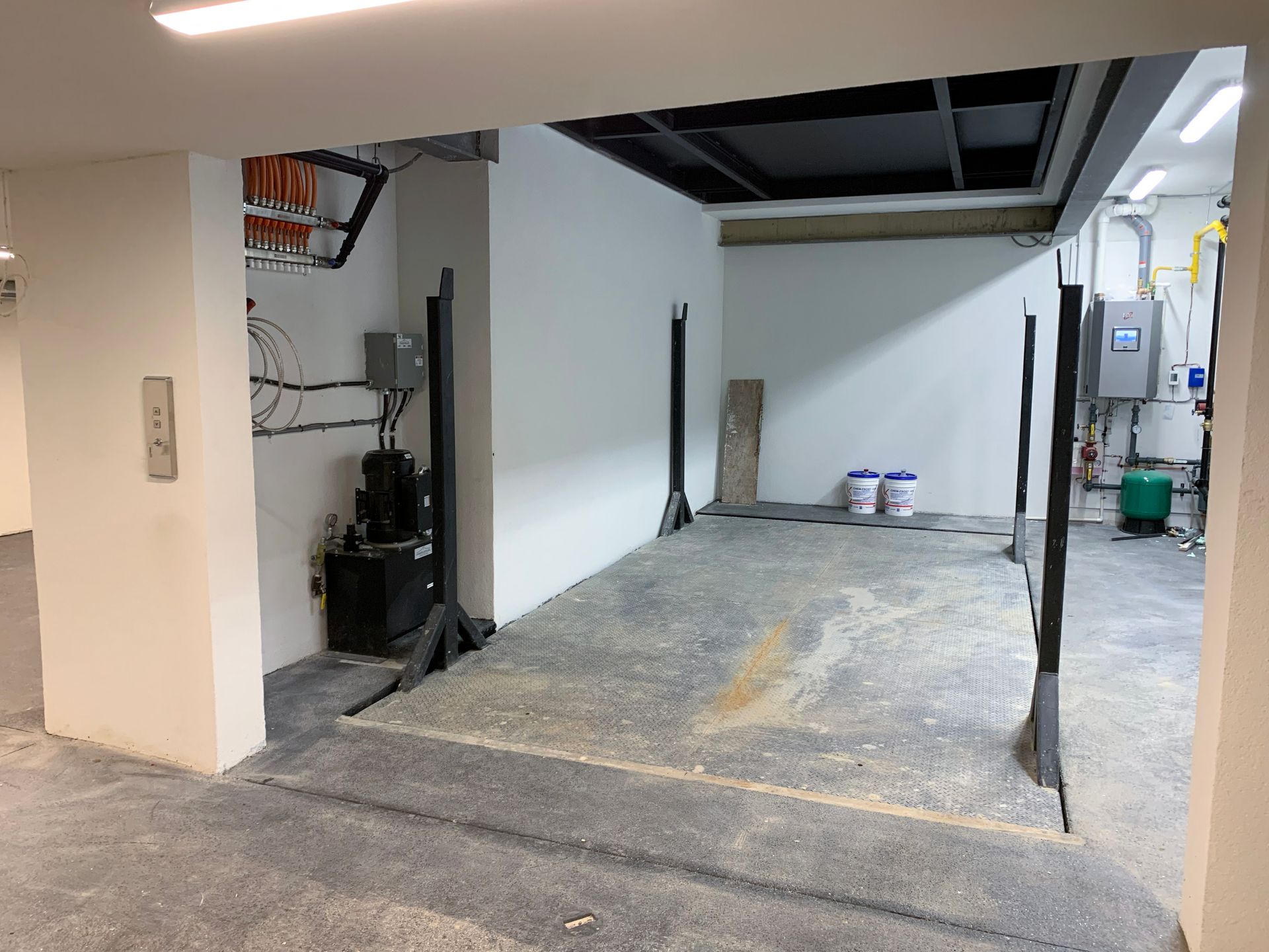 Industrial elevator Canada | Material Elevator Canada