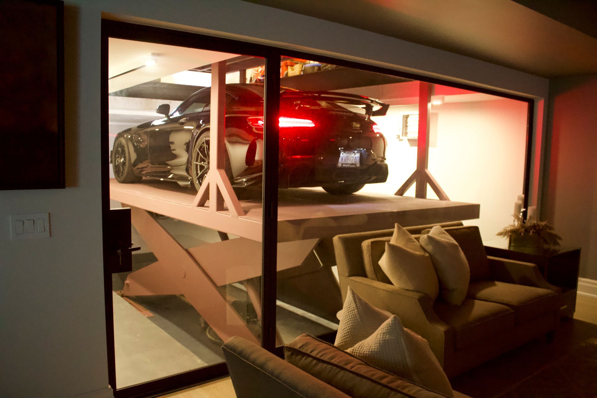 Industrial Scissor Lift Ontario | Automotive Elevator Ontario