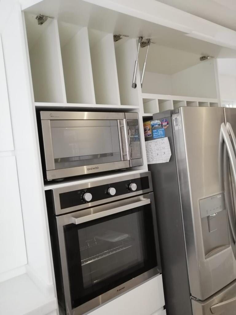 COMERCIALIZADORA DE COCINAS INTEGRALES Y CLÓSET