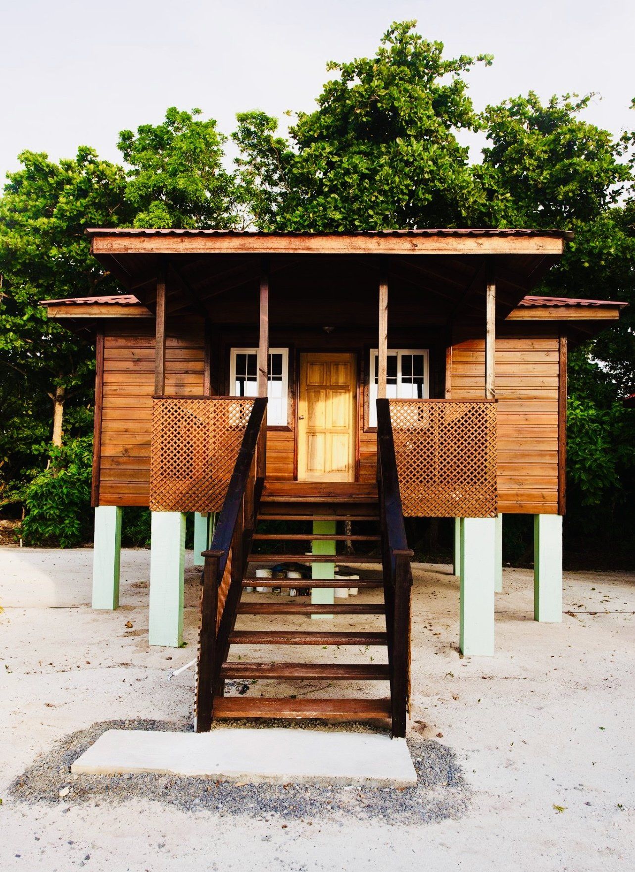 Sunset Bay Lodge Guanaja