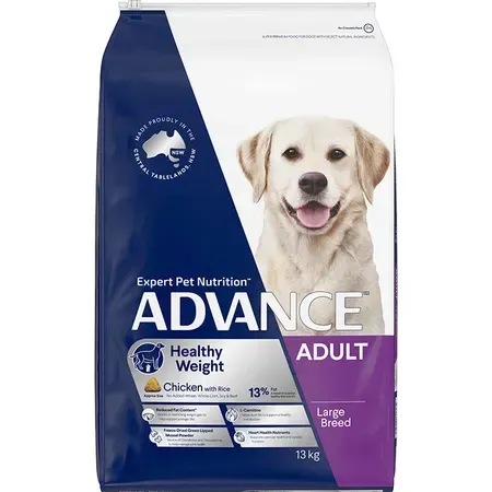 Bag of Advance Healthy Weight adult dog food, featuring a smiling Labrador.