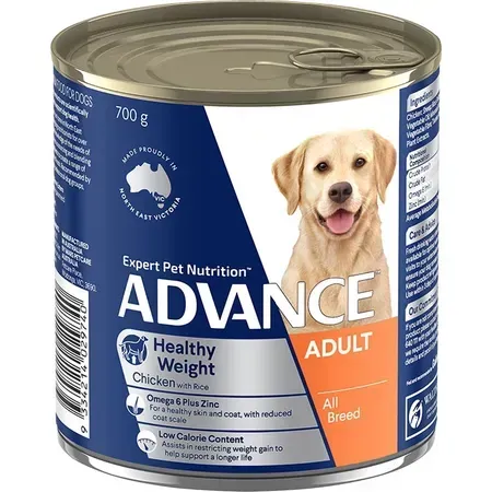 A can of Advance Healthy Weight dog food. Features a Labrador and text indicating chicken flavor and low calorie content.