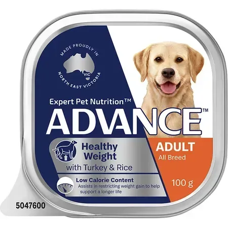 Dog food container of ADVANCE Healthy Weight with turkey & rice. Features a Labrador, dark blue and orange colors, and the text "ADULT All Breed".