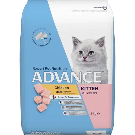 Bag of Advance Kitten dry cat food with chicken, featuring a kitten and chicken pieces. Light blue and pink packaging.