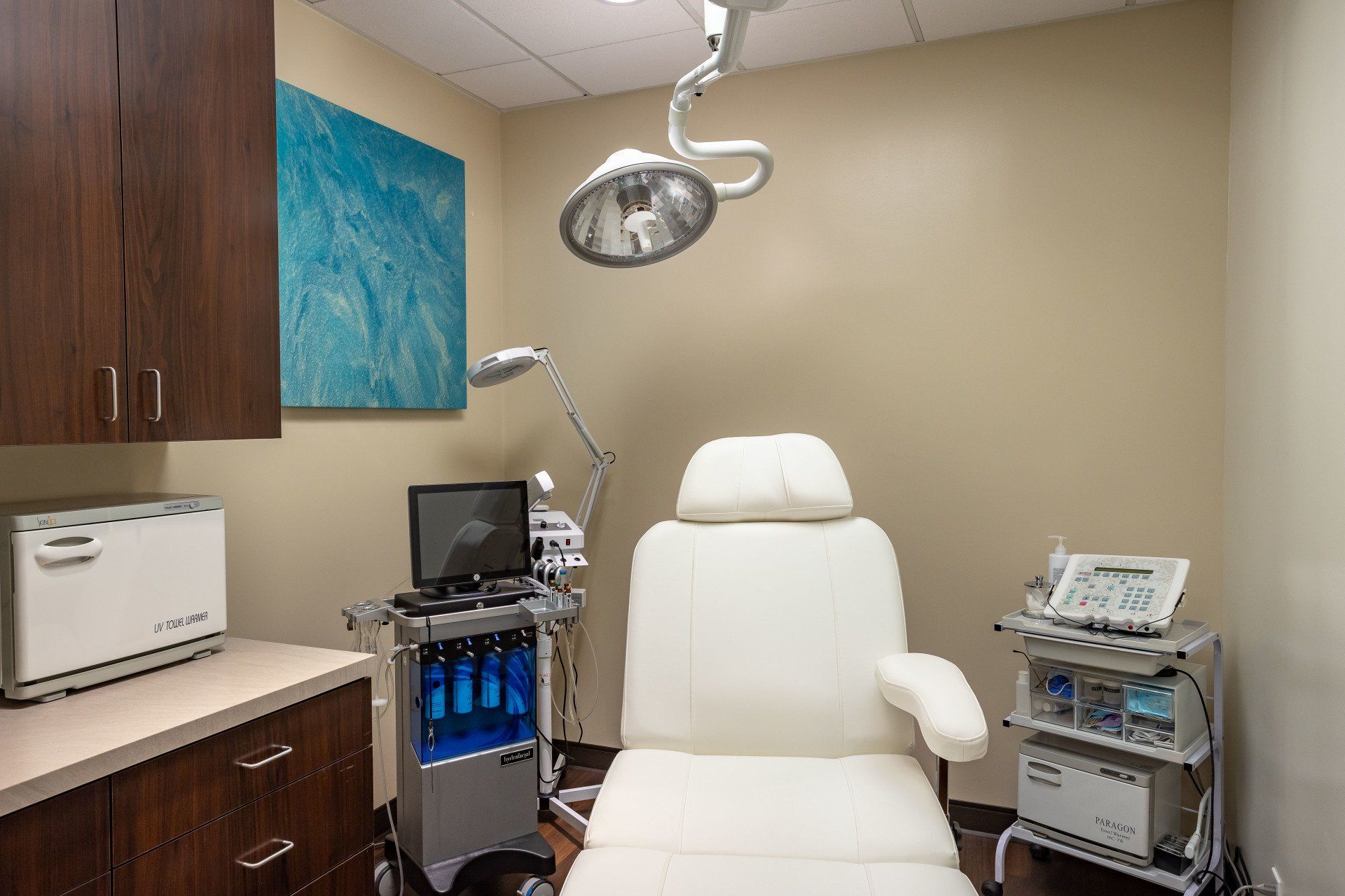 pure-dermatology-office-treatment-room