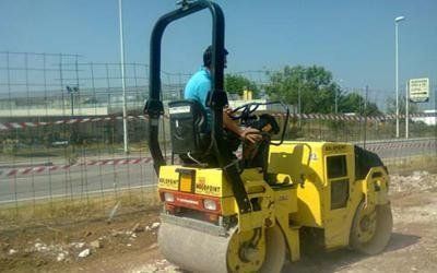 preparazione di fondo per la posa in opera di pavimentazione esterna