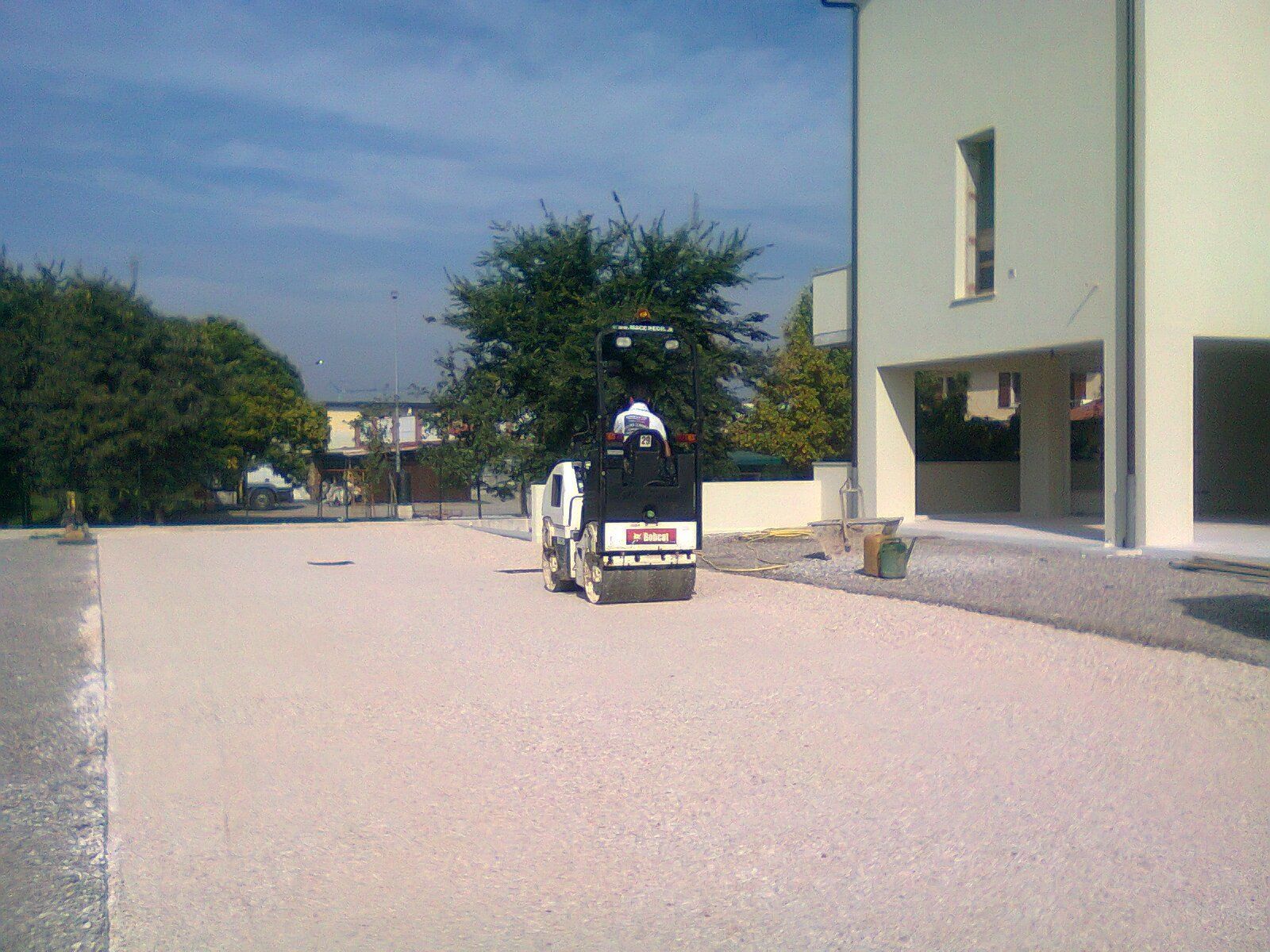 mezzo per la realizzazione di lavori preliminari alla costruzione edile