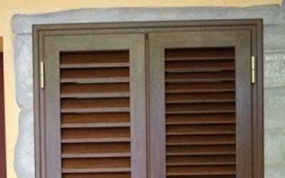 Persiana in legno e PVC