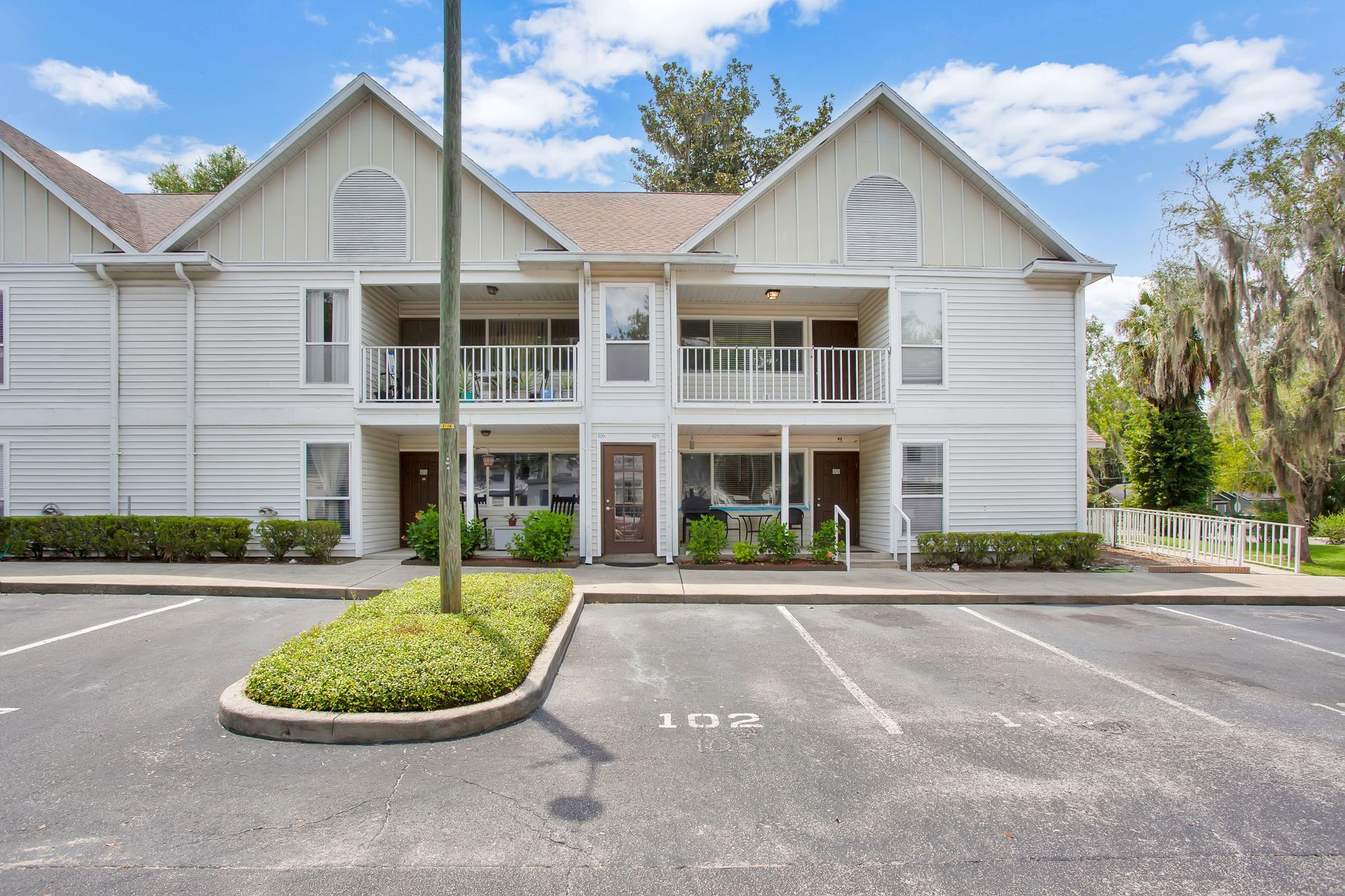 Great Oaks Apartments