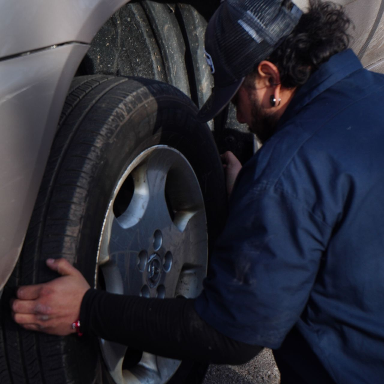 Tire wear inspection and mobile brake service by Hector in SLC