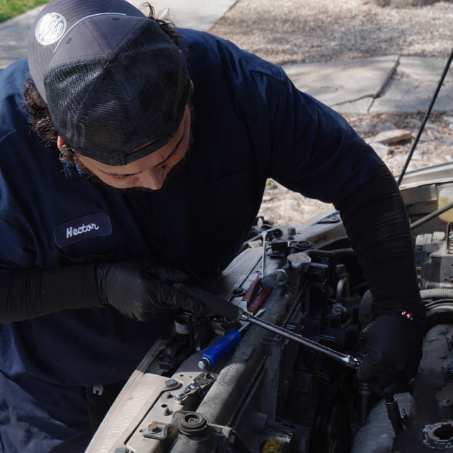 Same-day mobile mechanic engine repair and diagnostics by Hector