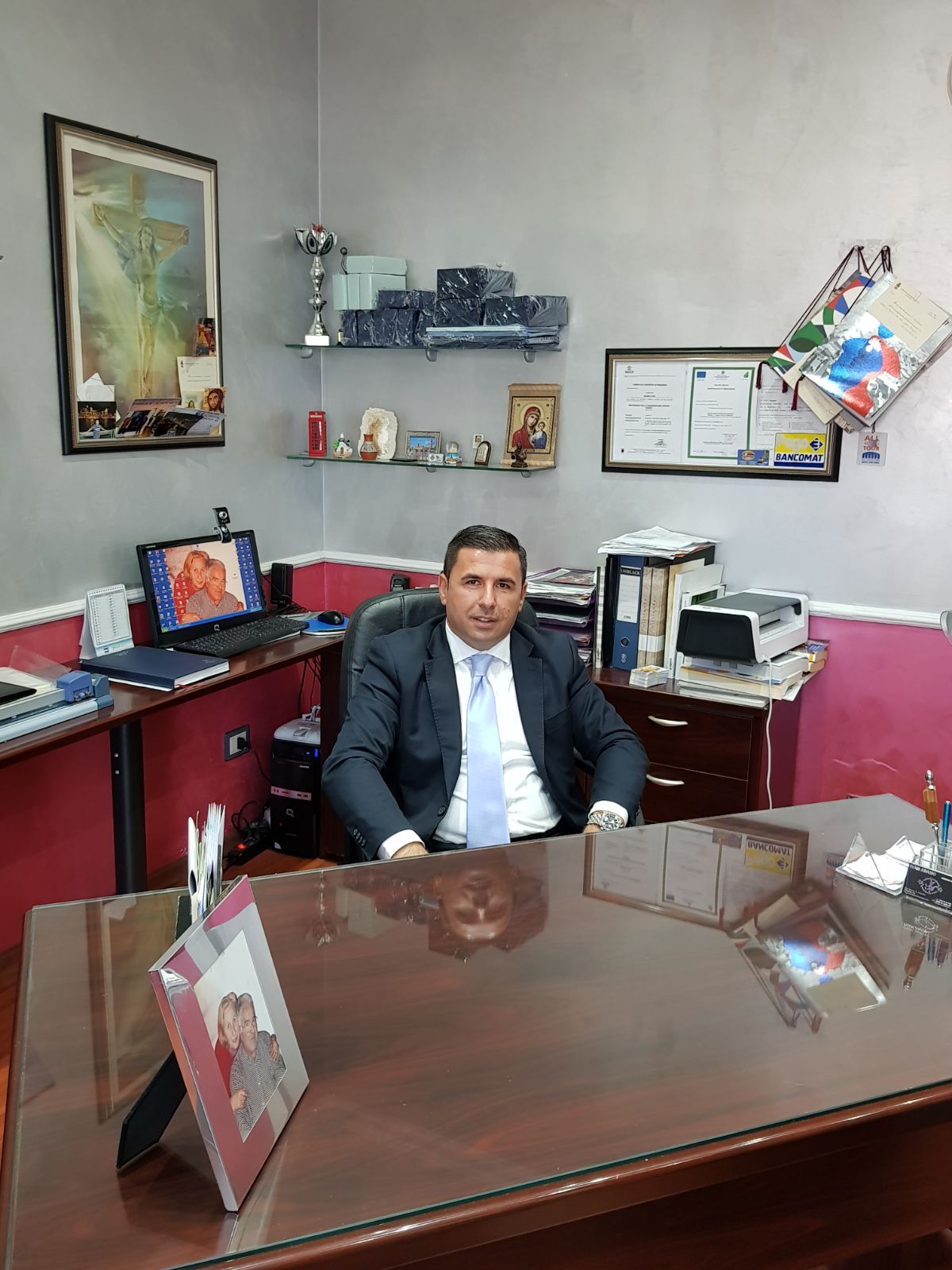 professionista per il disbrigo delle pratiche funerarie