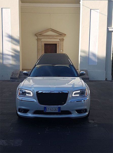 auto per trasporto funebre in Italia e all'estero