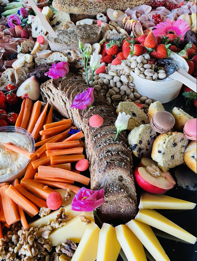 Planche de charcuterie par Chez Bex, traiteur au Havre