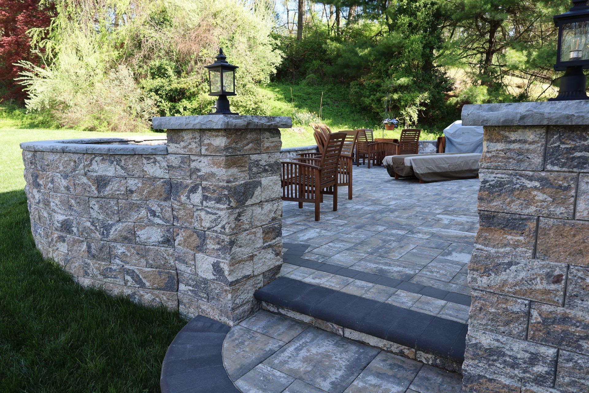 South Bay Blend and Charcoal Pavers