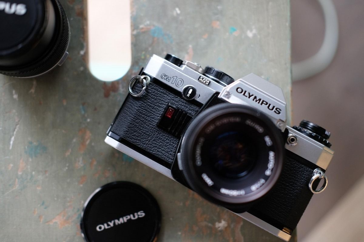 OLYMPUS OM10
