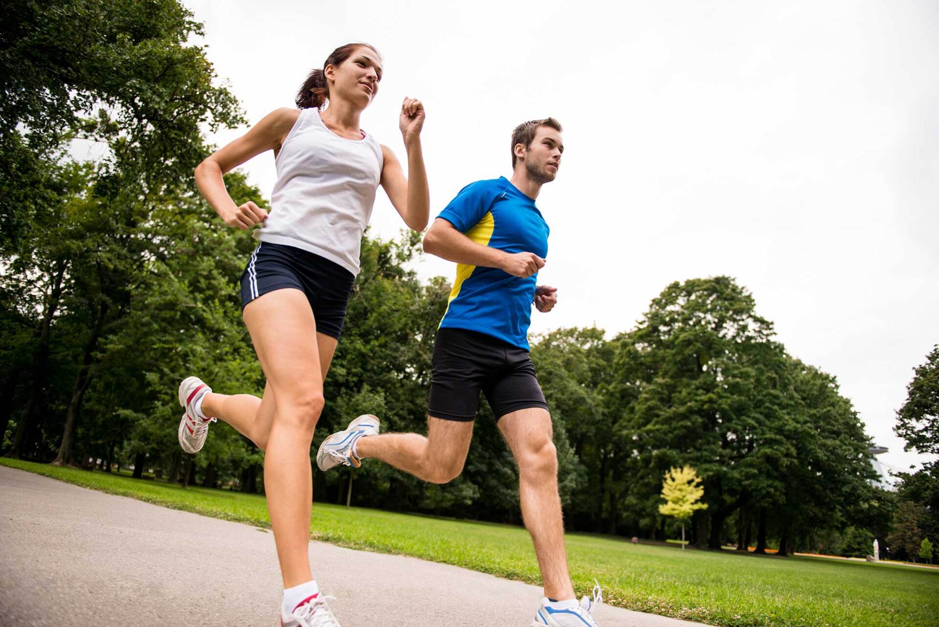 Man and Woman Running — Vancouver, WA — Vancouver Acupuncture