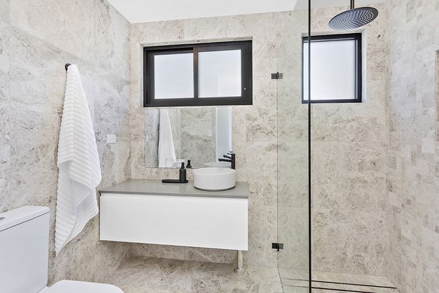 beautiful modern bathroom