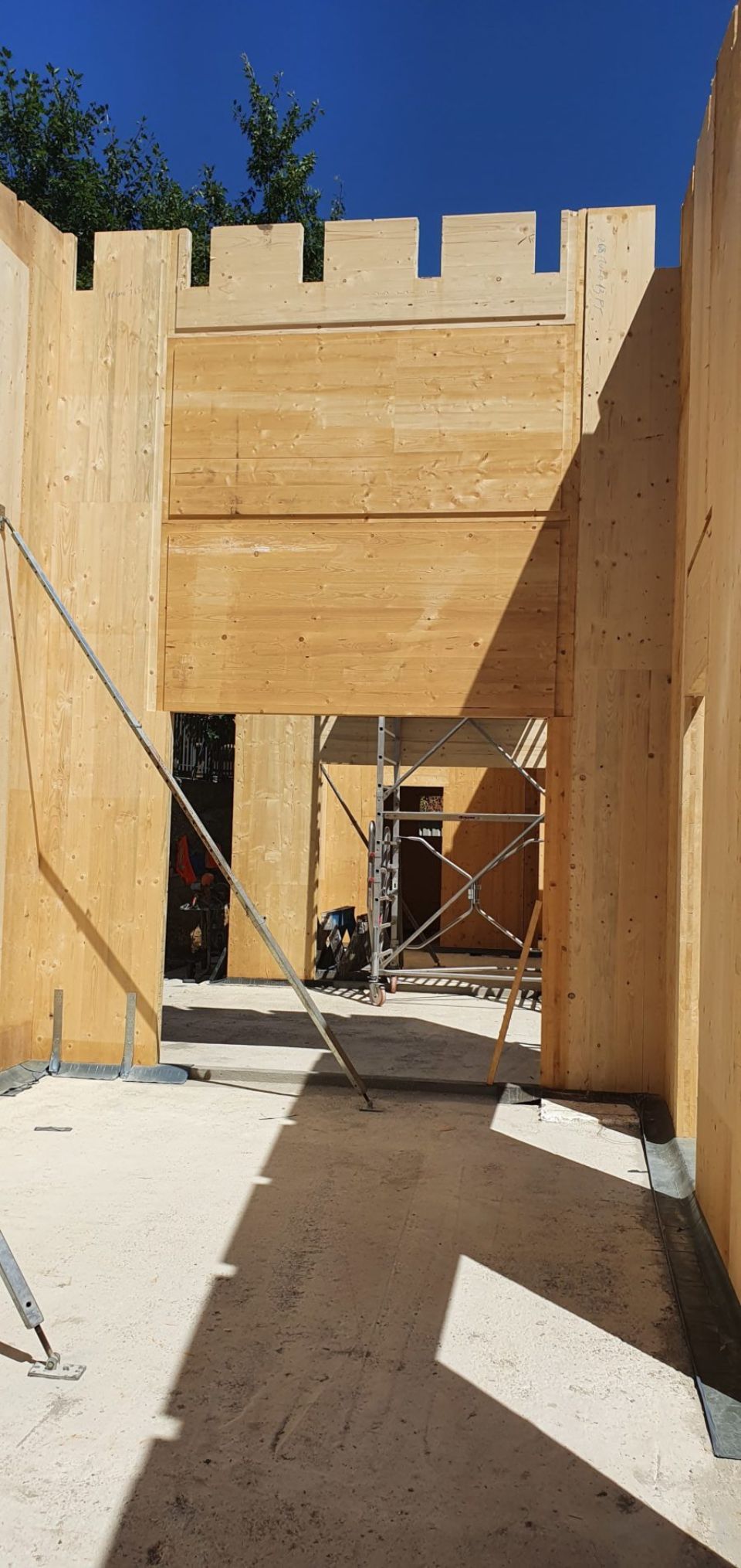 cantiere di una casa con struttura in legno