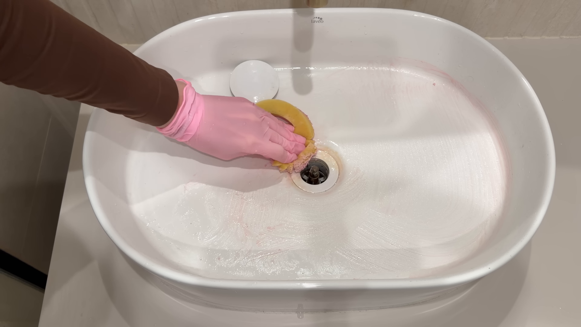 Local cleaner scheduling a Forest Hills Gardens Queens NYC apartment clean by phone