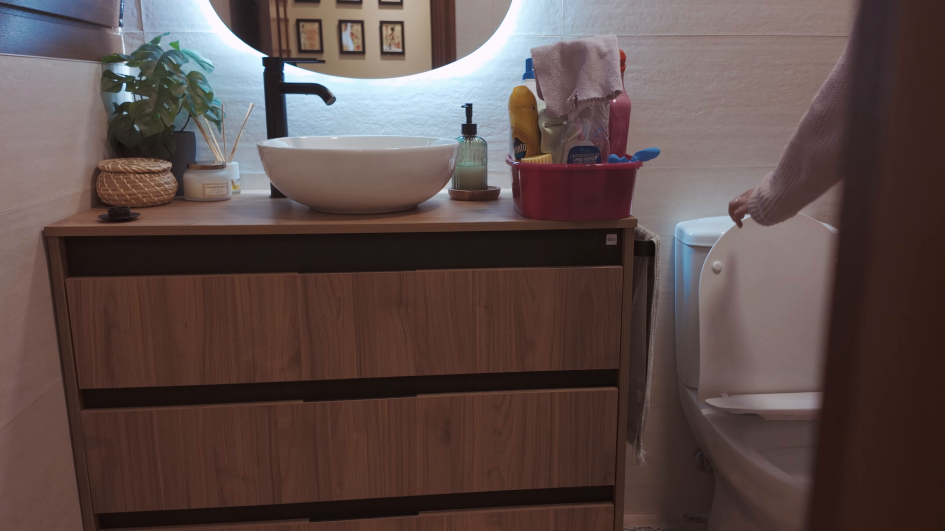 Spotless Greenpoint Brooklyn NYC apartment kept clean on a weekly schedule