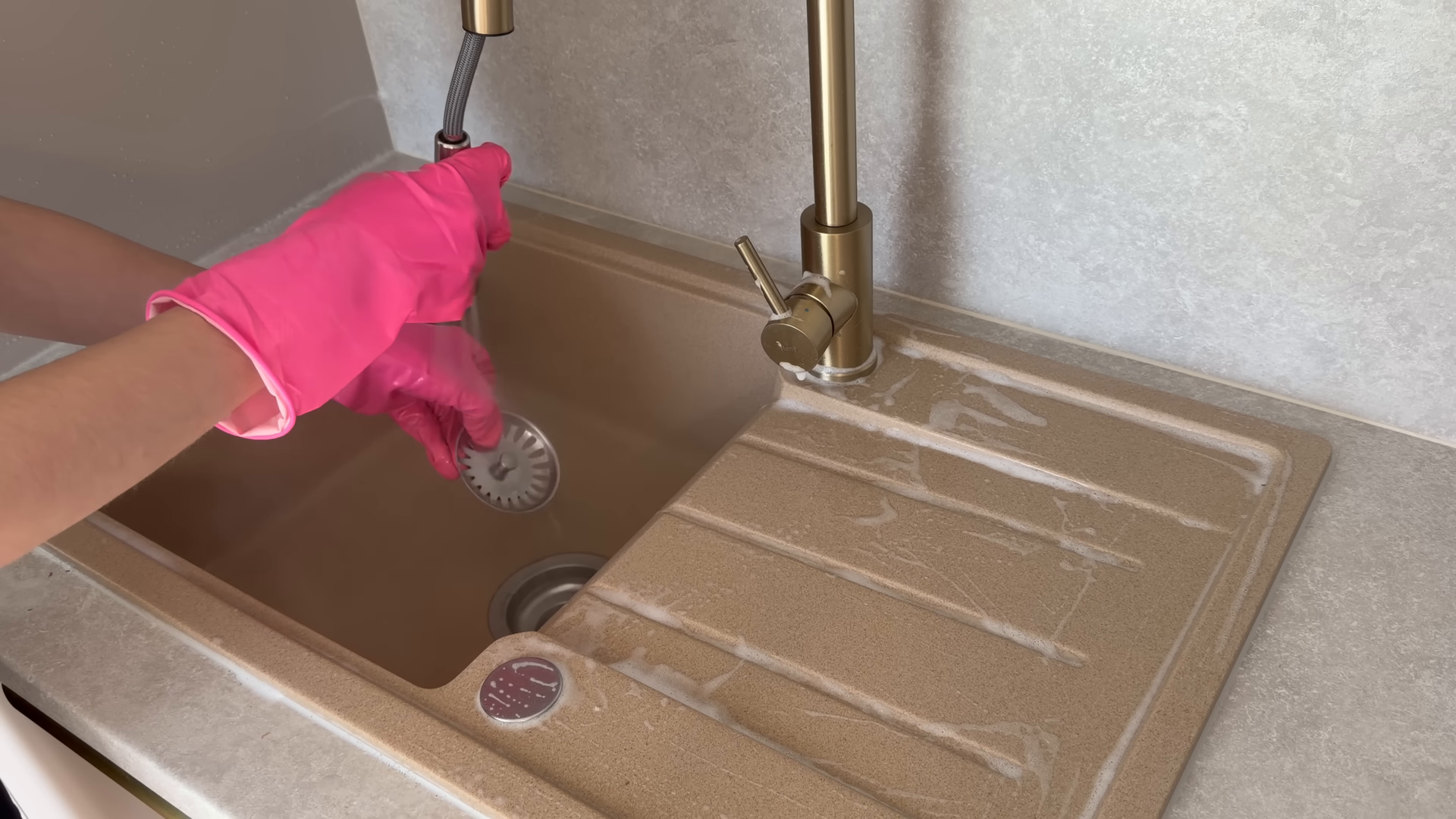 Existing client rescheduling apartment cleaning in Harlem Manhattan NYC