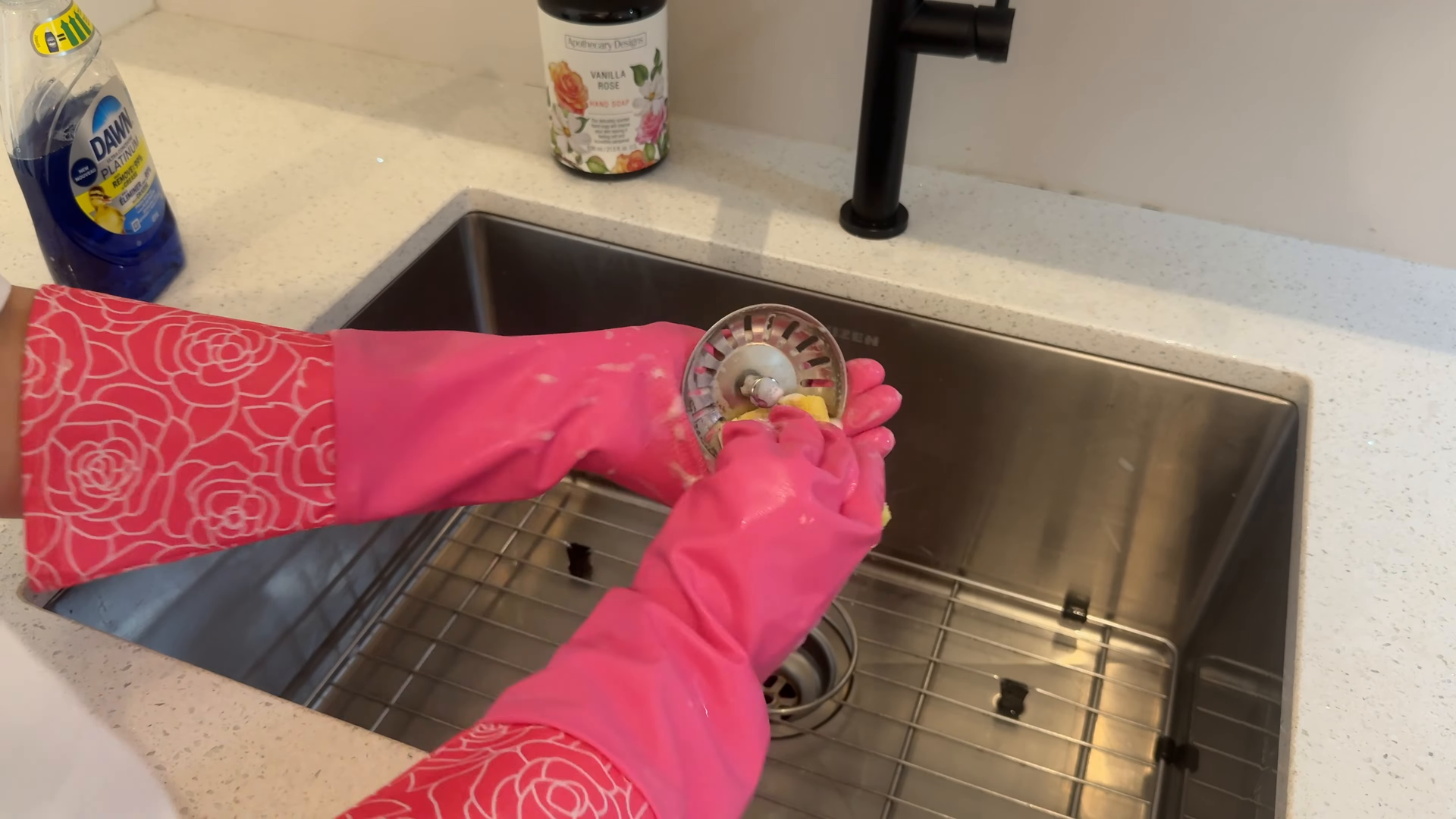 Weekly apartment cleaning result near Times Square by our house cleaning service, Manhattan NYC