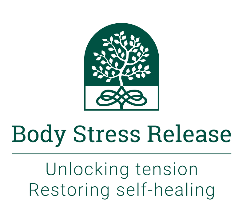 Logo: Green tree in arch,