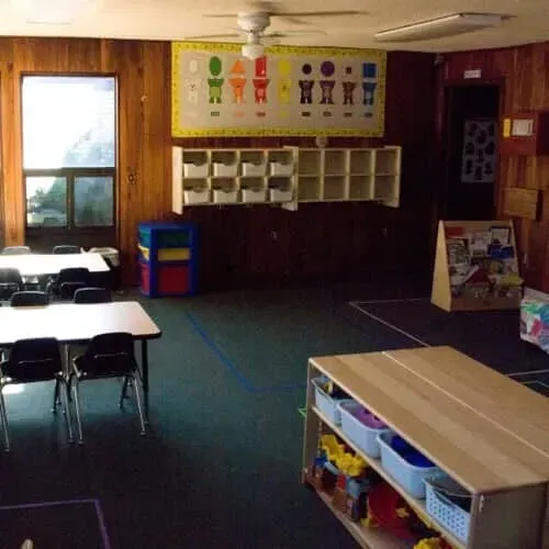Table With Window View Outside - West Valley, UT - Learning Tree Schools