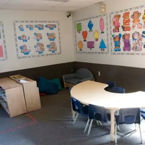 Lecture With Kids Painting - West Valley, UT - Learning Tree Schools