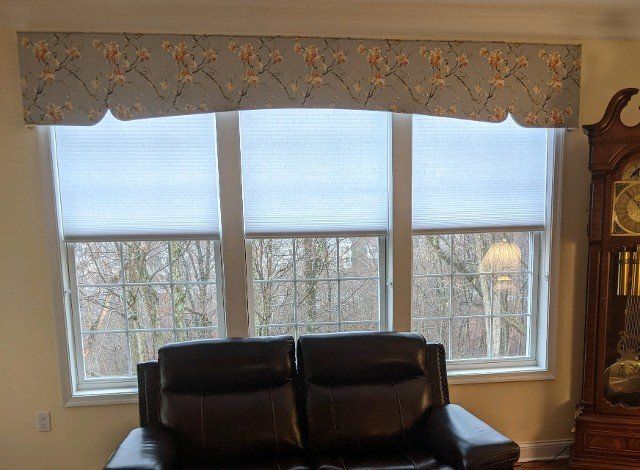 Scalloped Cornice and Cellular Shades