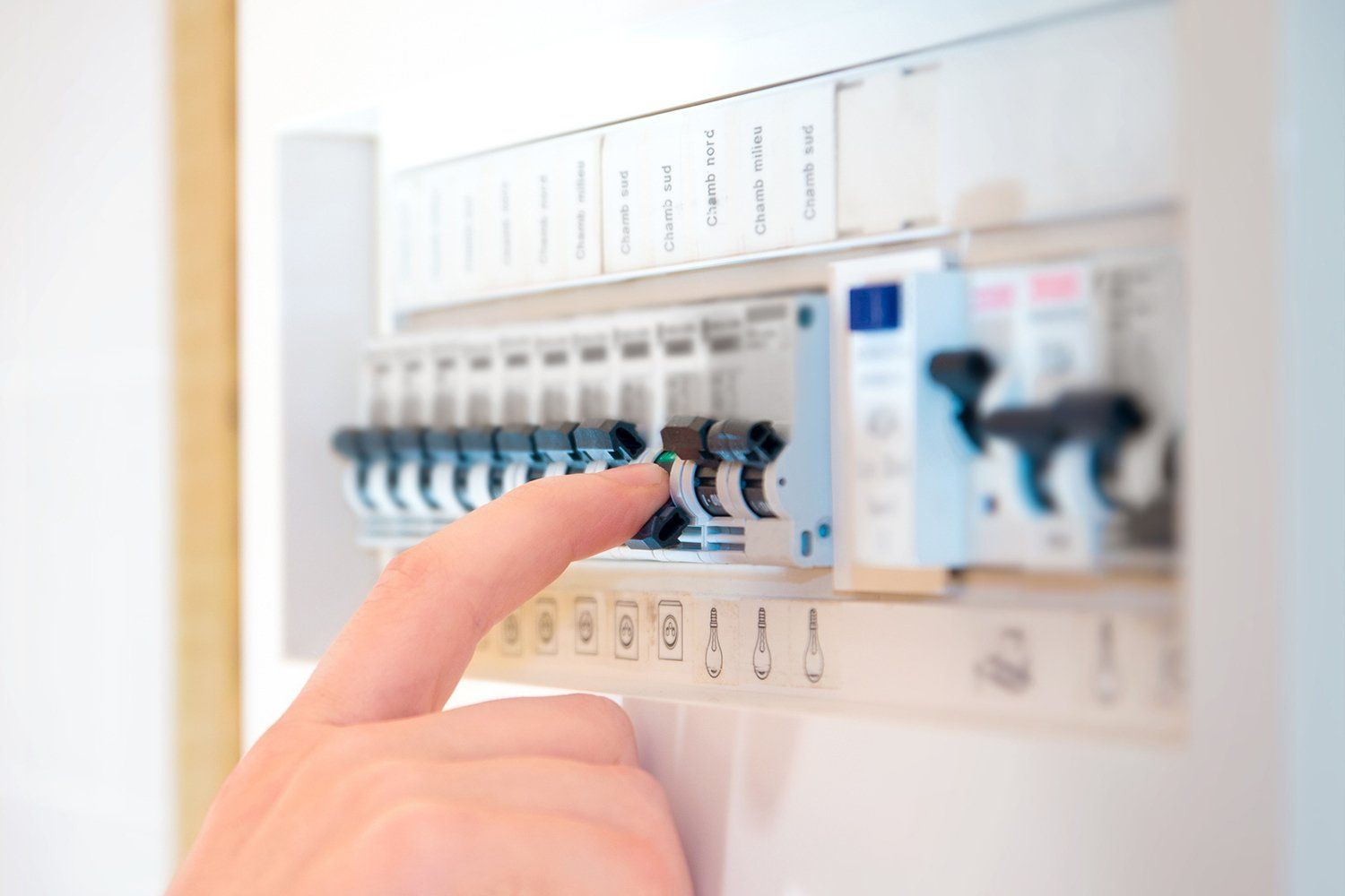 Home Power San Diego, CA Fast Fix Electric Company